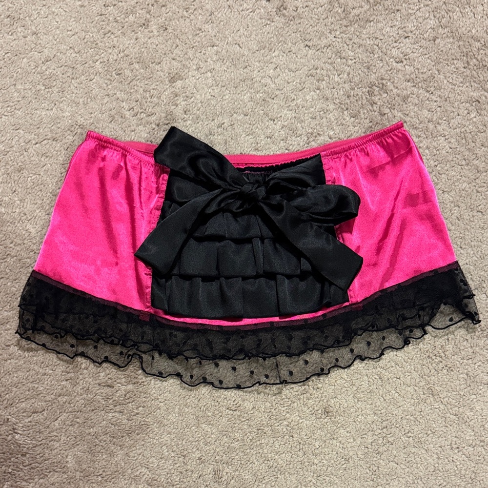Victoria’s Secret sexy little things Pink and Black Ruffled lingerie